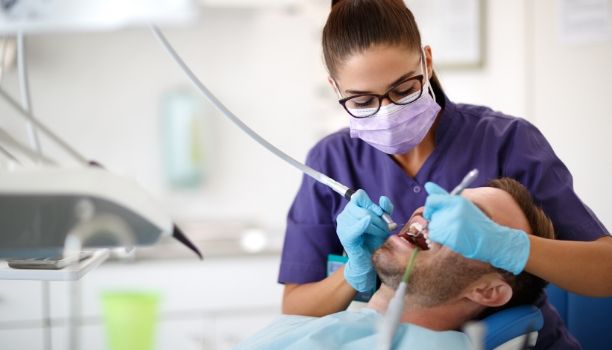 How Dentists Can Calm Anxious Patients